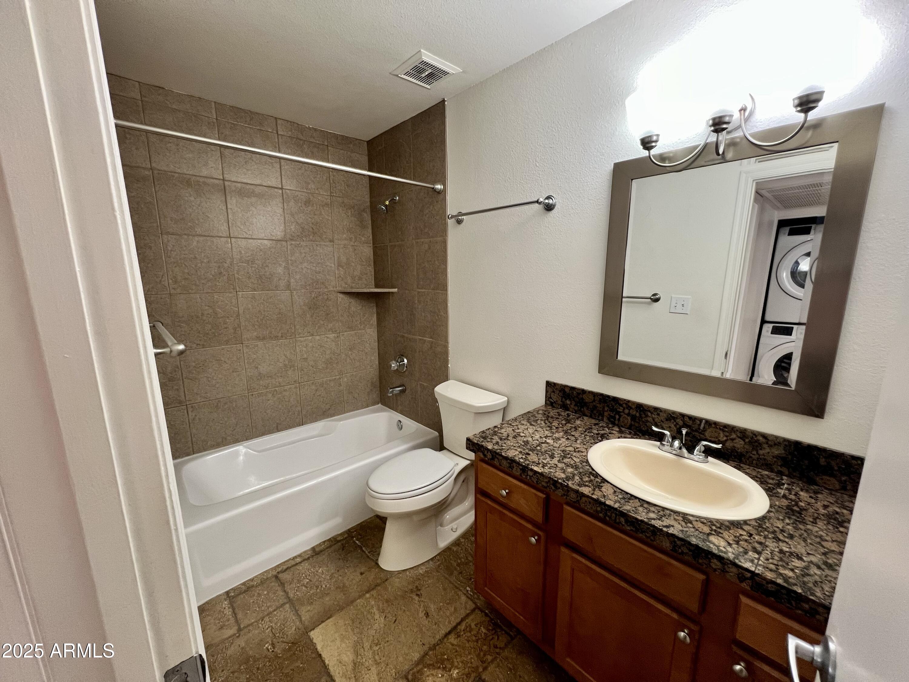 10115 E MOUNTAIN VIEW Road, 2015