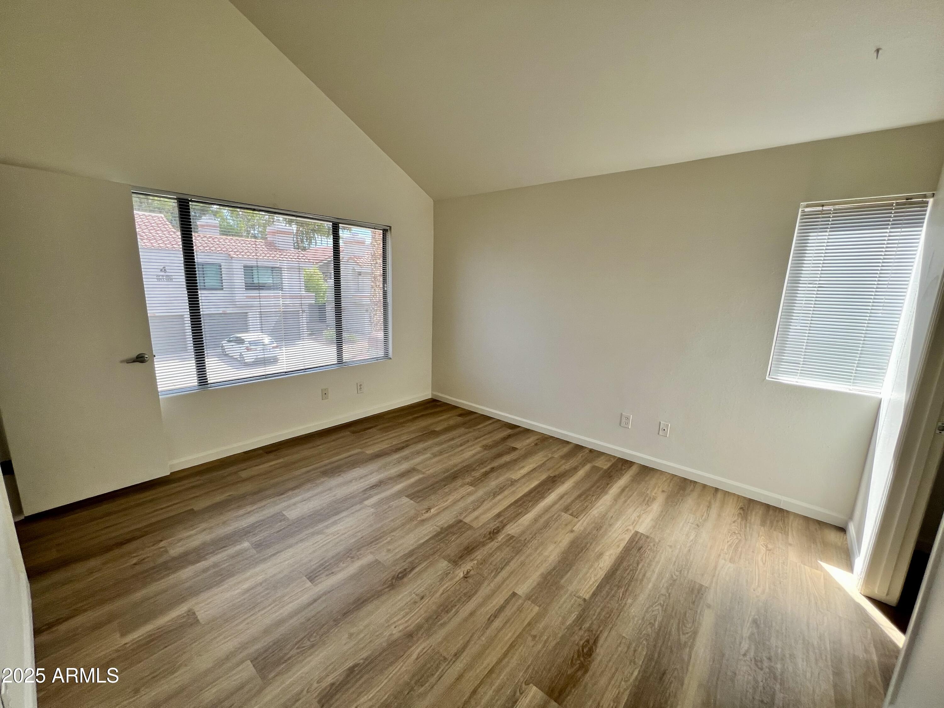 10115 E MOUNTAIN VIEW Road, 2015