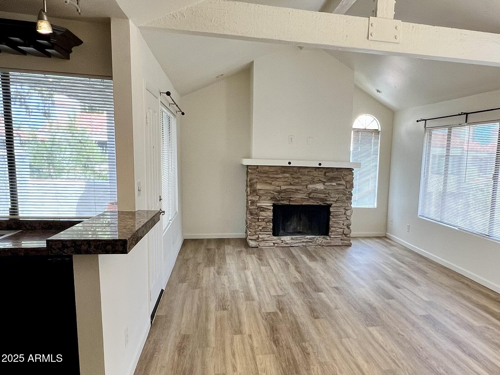 10115 E MOUNTAIN VIEW Road, 2015