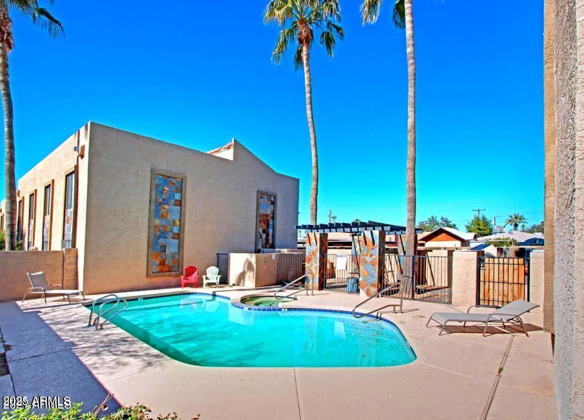 1241 N 48TH Street, 114