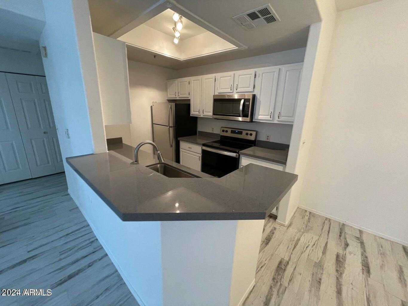 11375 E SAHUARO Drive, 1027