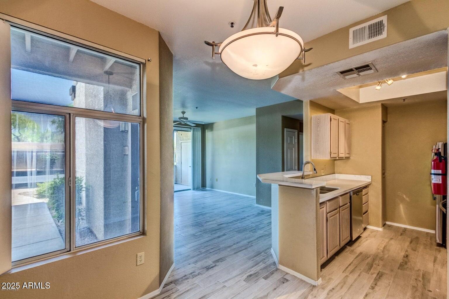 11375 E SAHUARO Drive, 1019