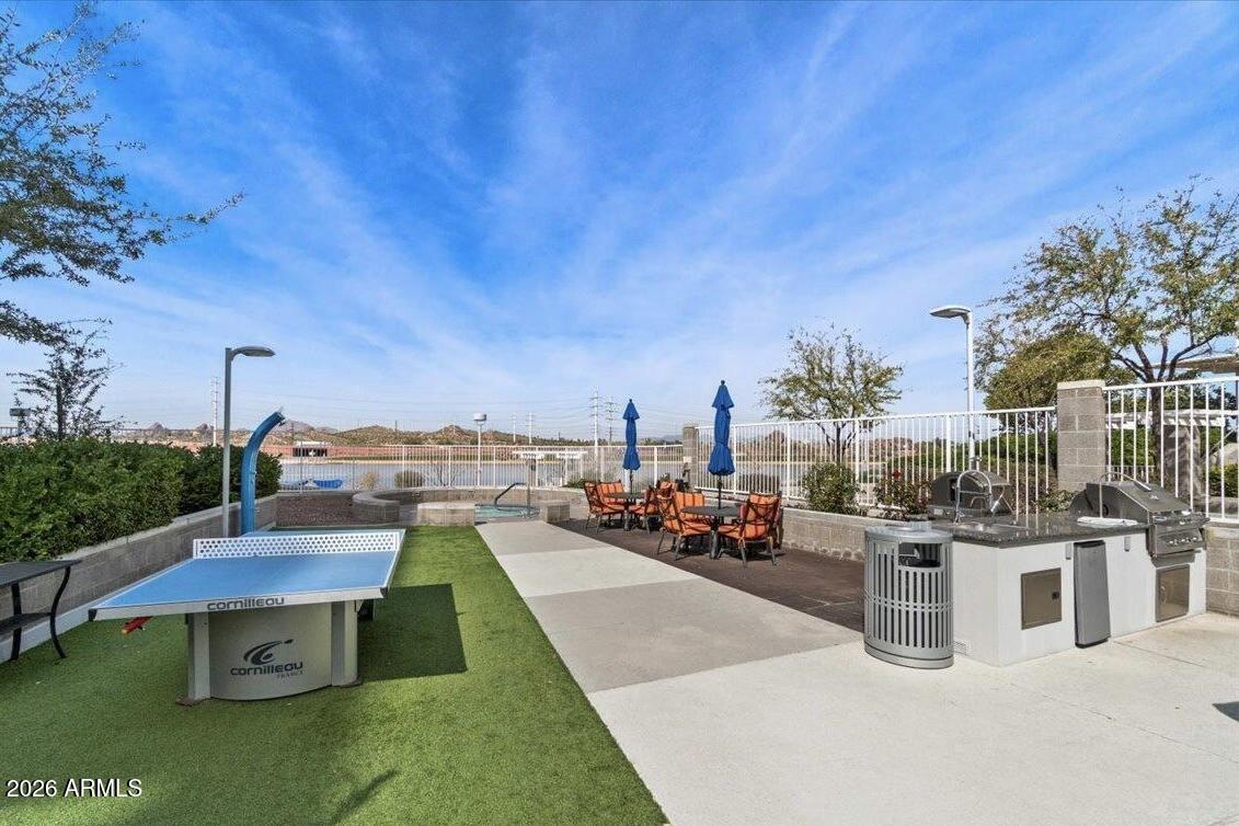 140 E RIO SALADO Parkway 610