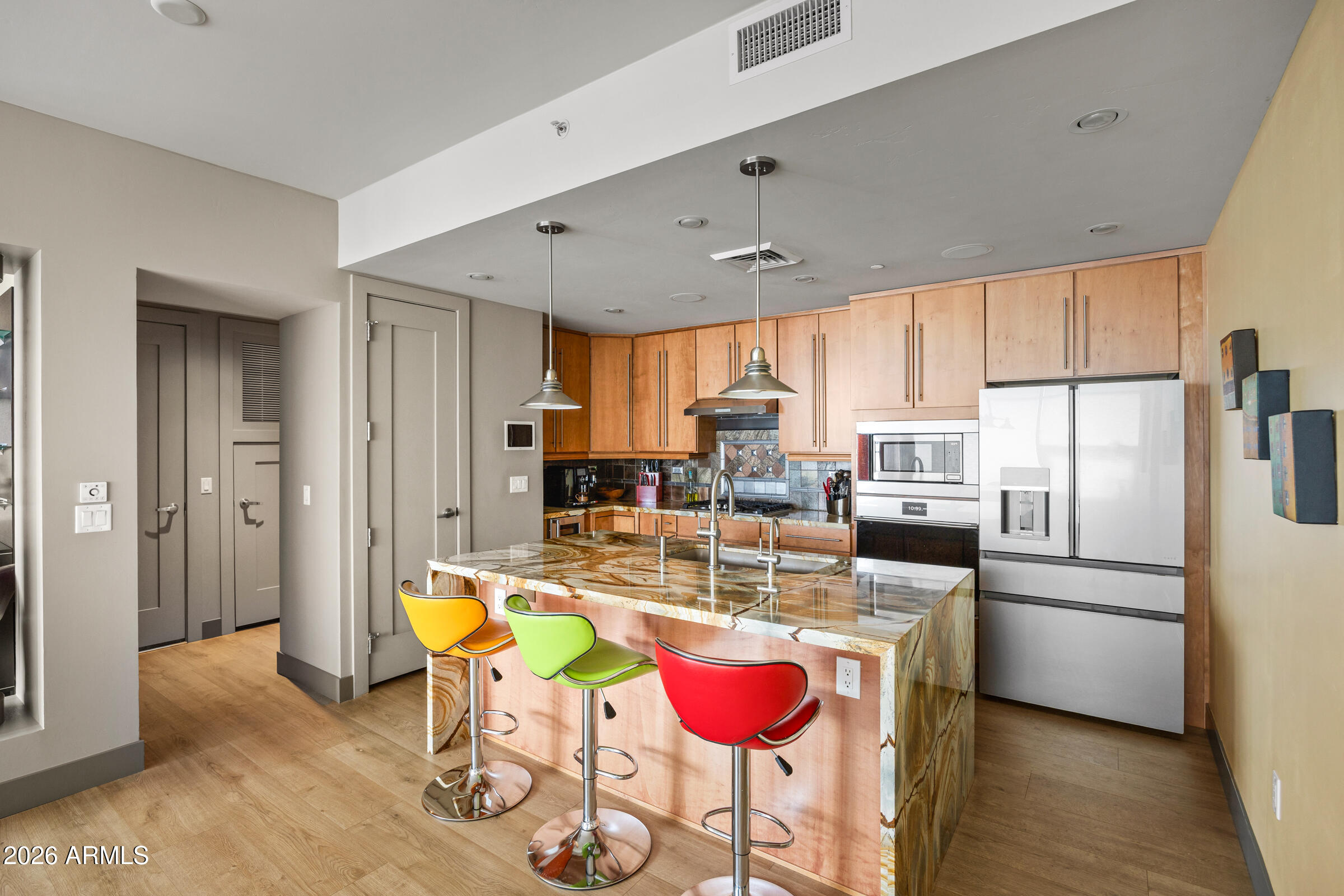 140 E RIO SALADO Parkway 610