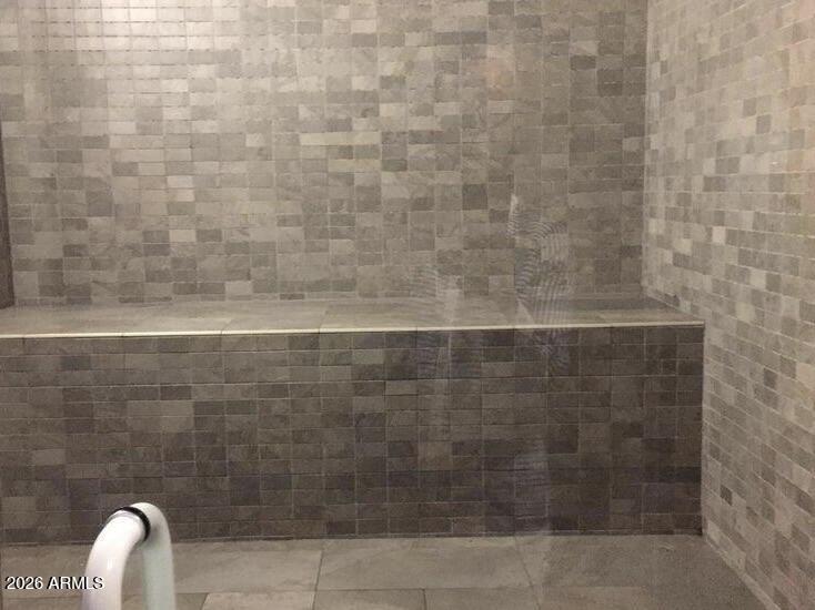 140 E RIO SALADO Parkway 610