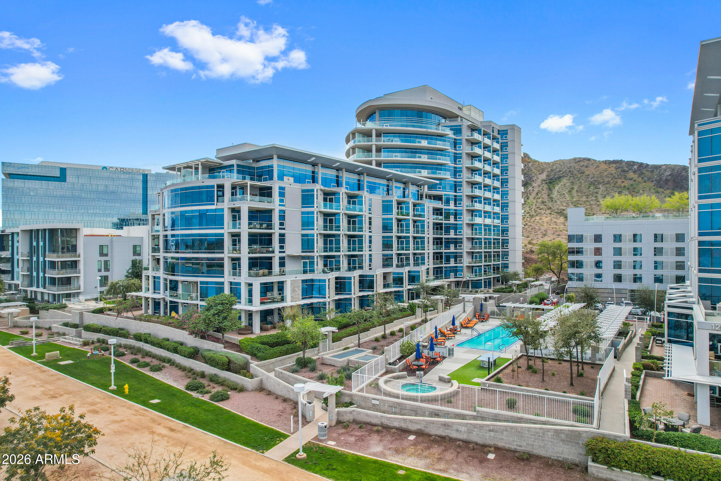 140 E RIO SALADO Parkway 610