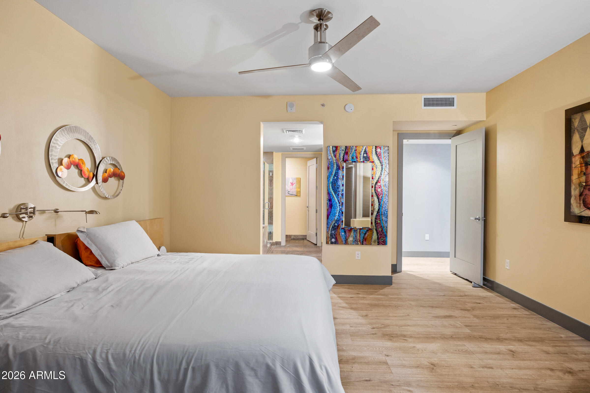 140 E RIO SALADO Parkway 610