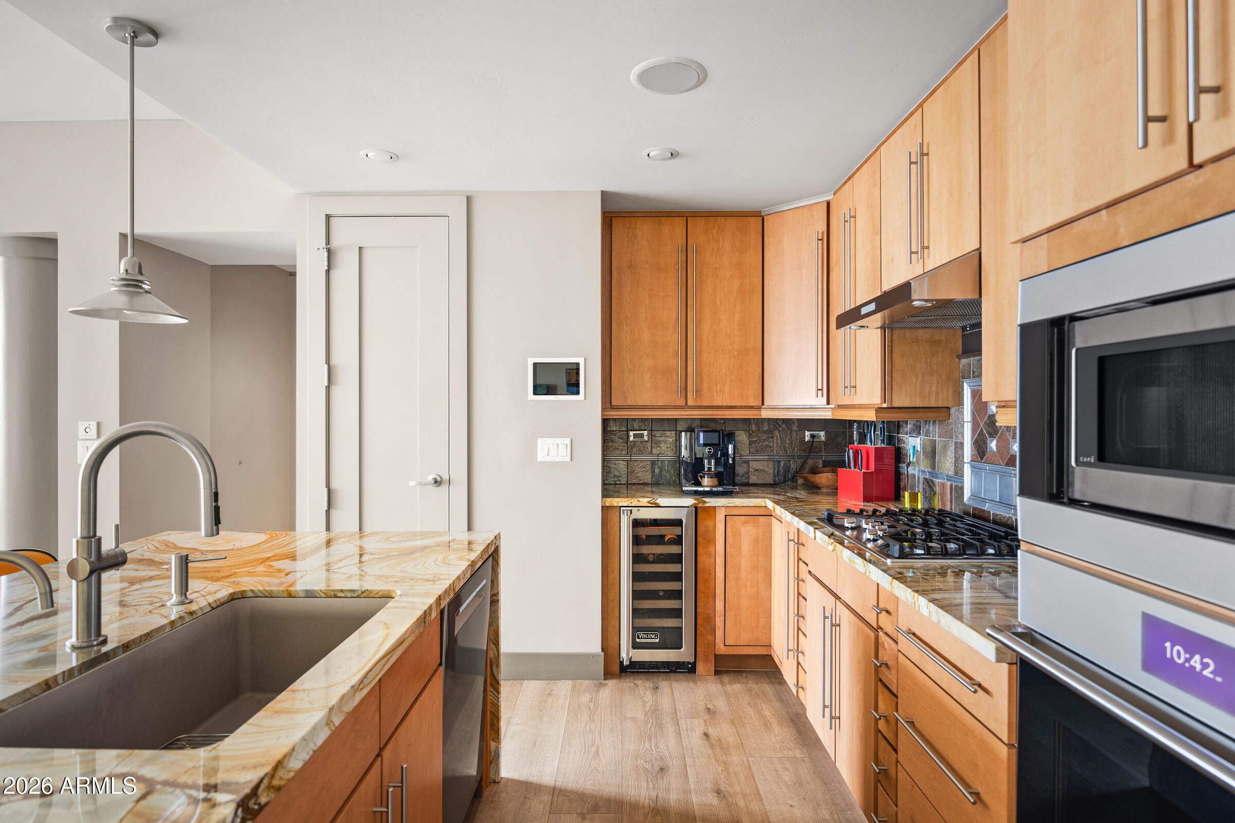 140 E RIO SALADO Parkway 610