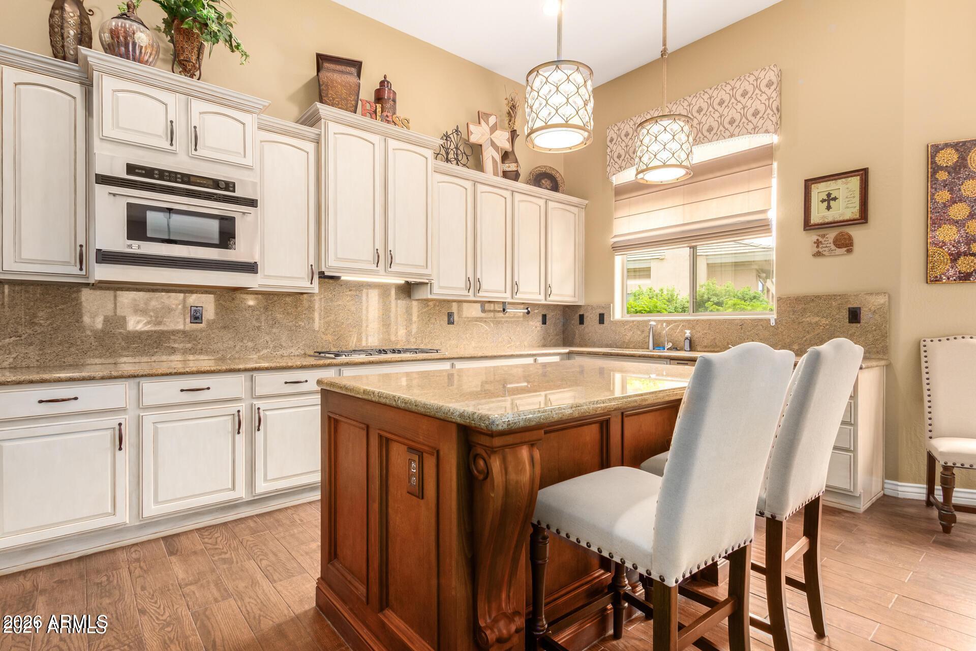 40808 N THUNDER HILLS Court