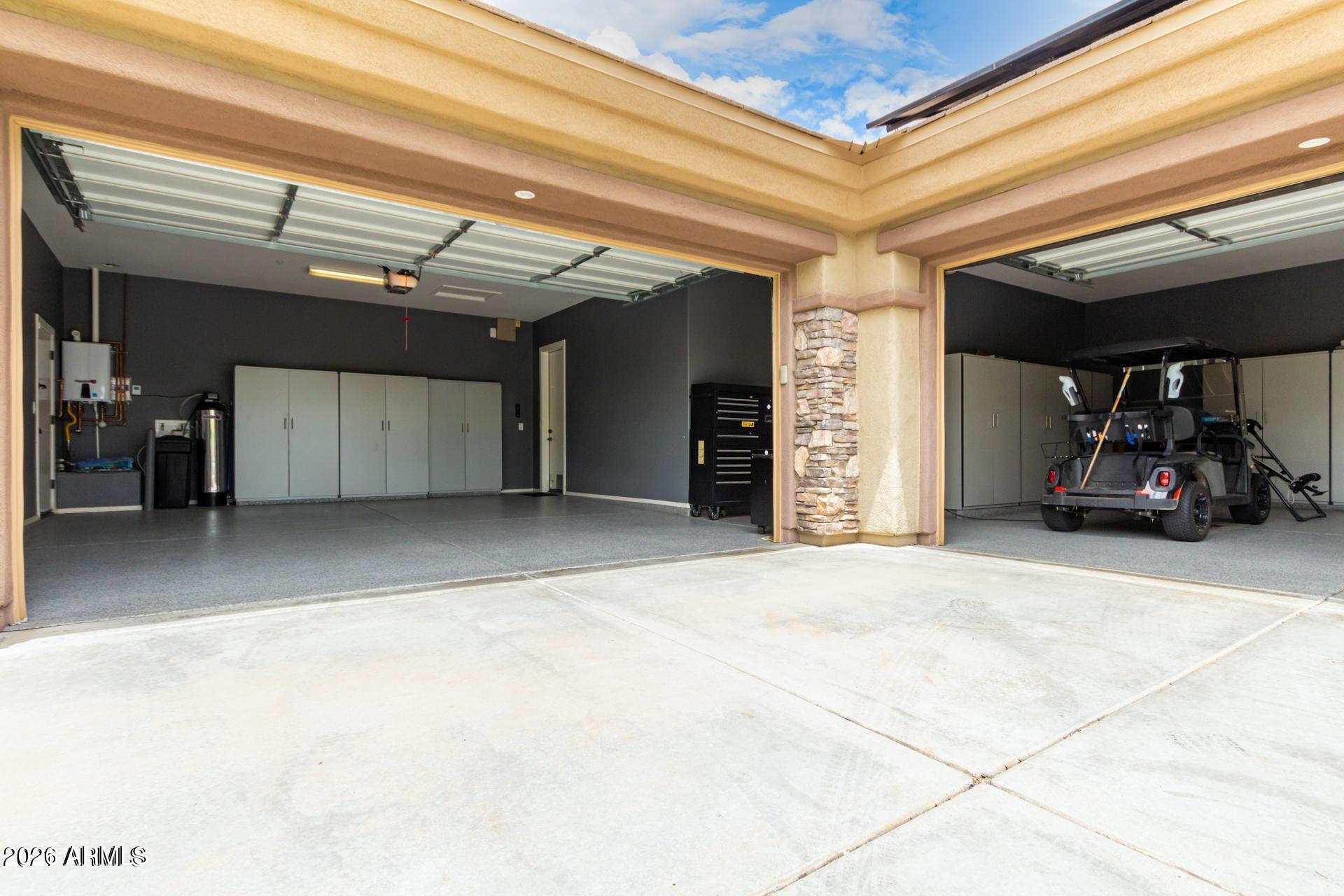 40808 N THUNDER HILLS Court