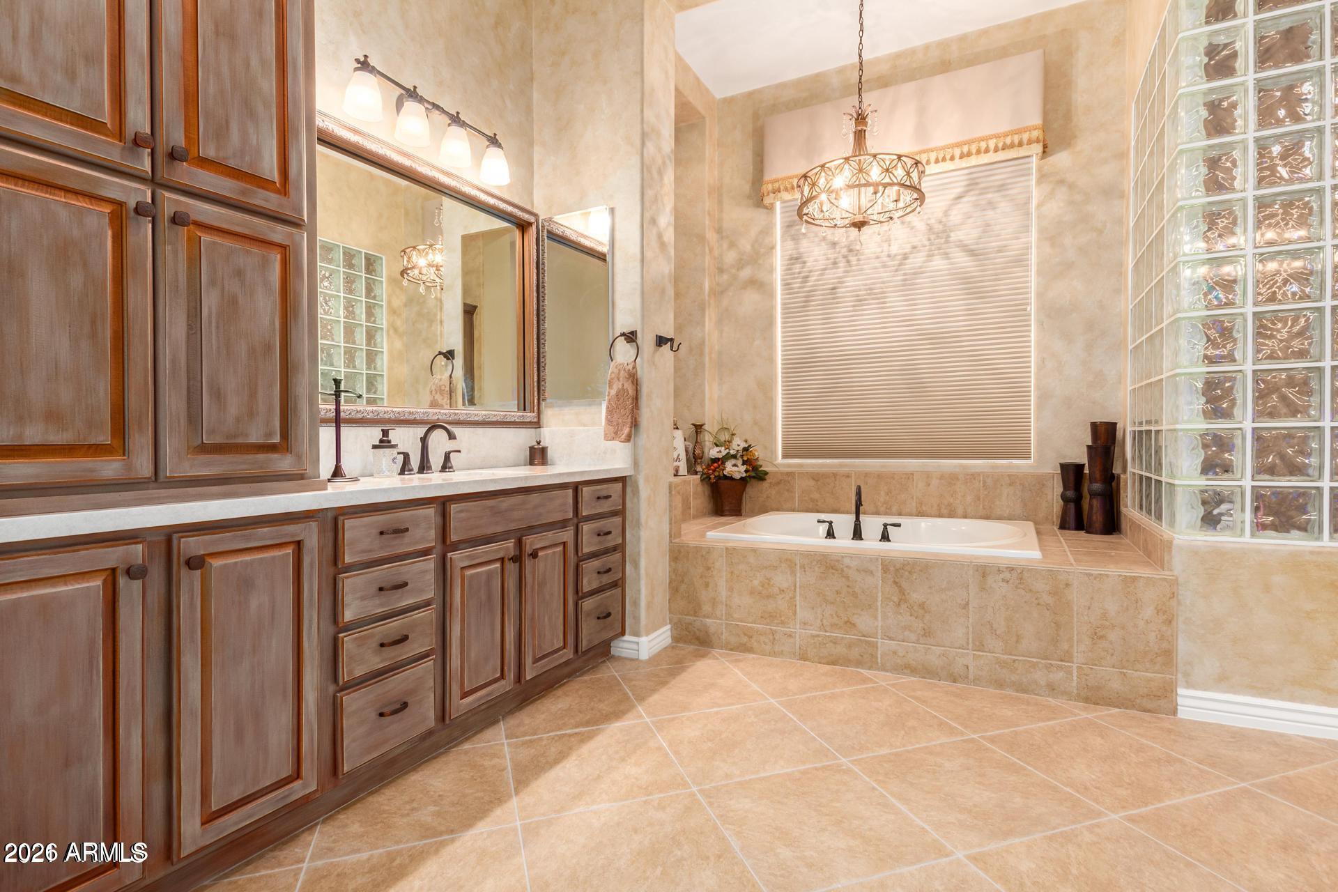 40808 N THUNDER HILLS Court