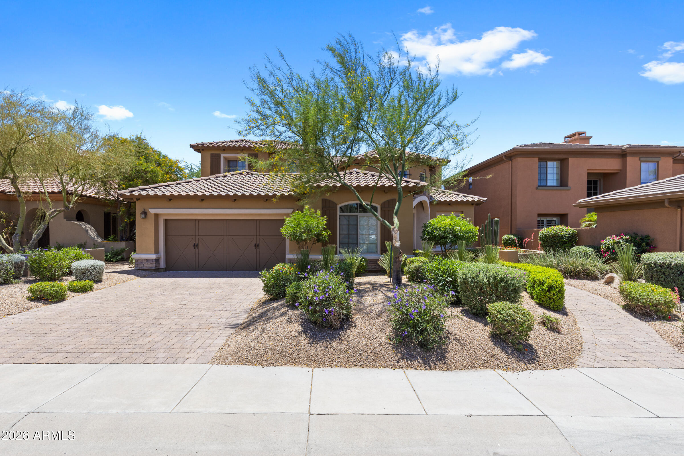 3939 E CREST Lane
