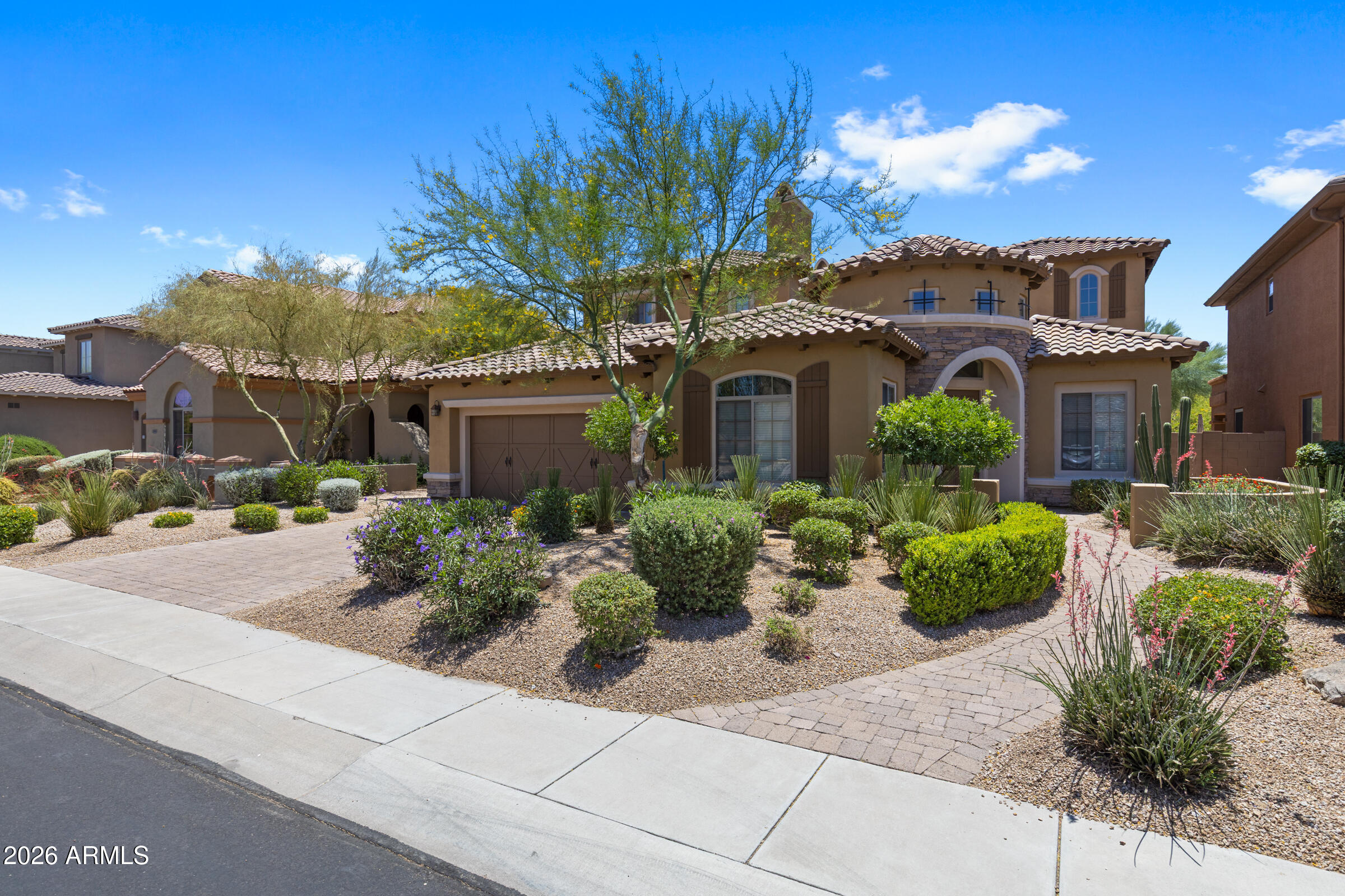 3939 E CREST Lane