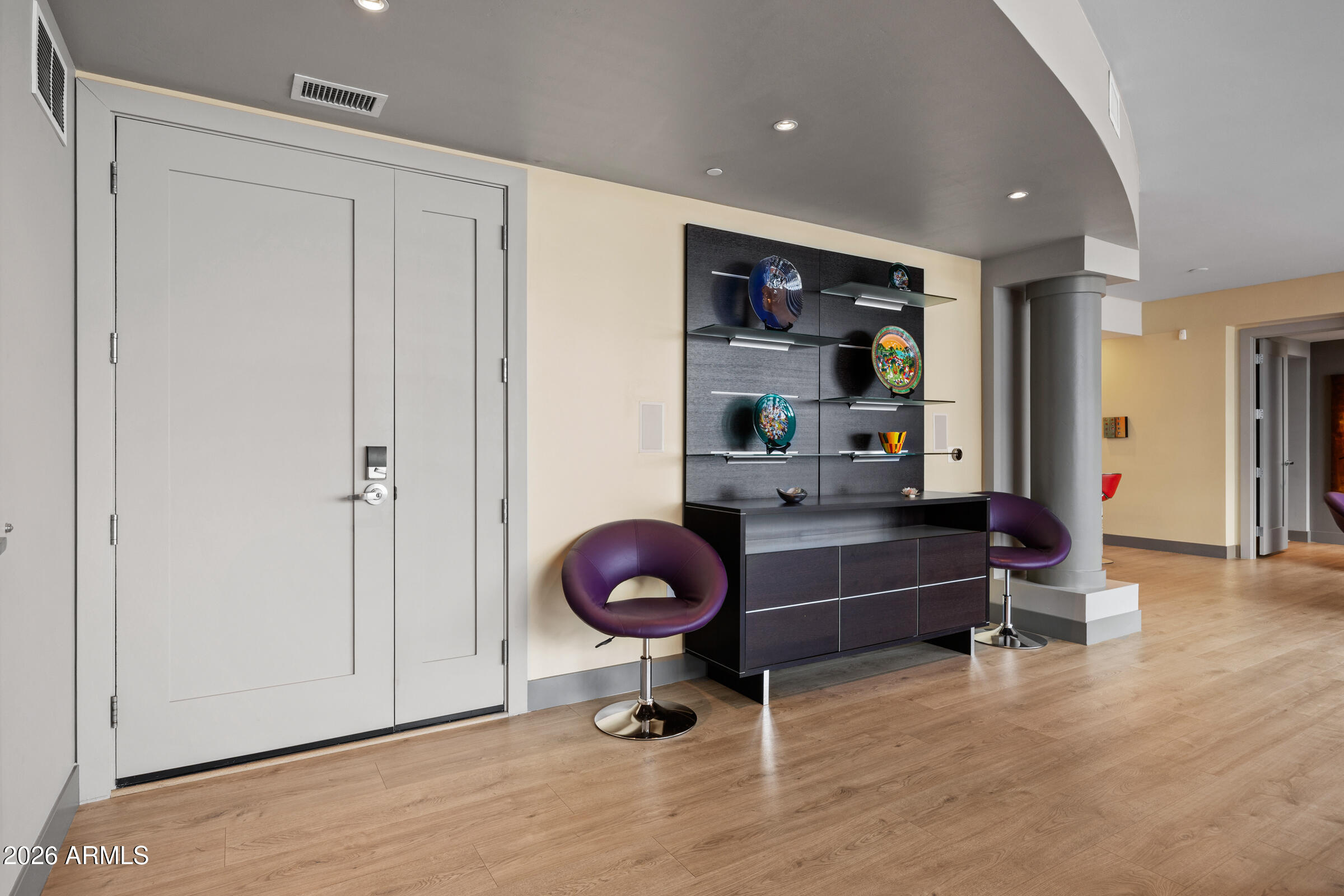 140 E RIO SALADO Parkway 610