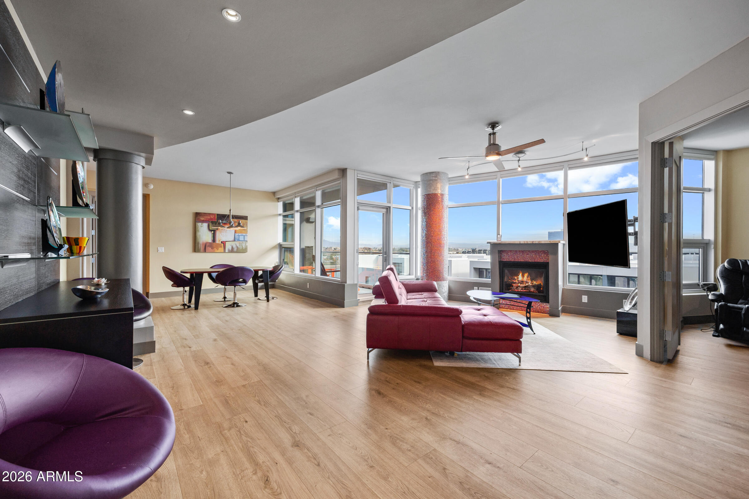 140 E RIO SALADO Parkway 610