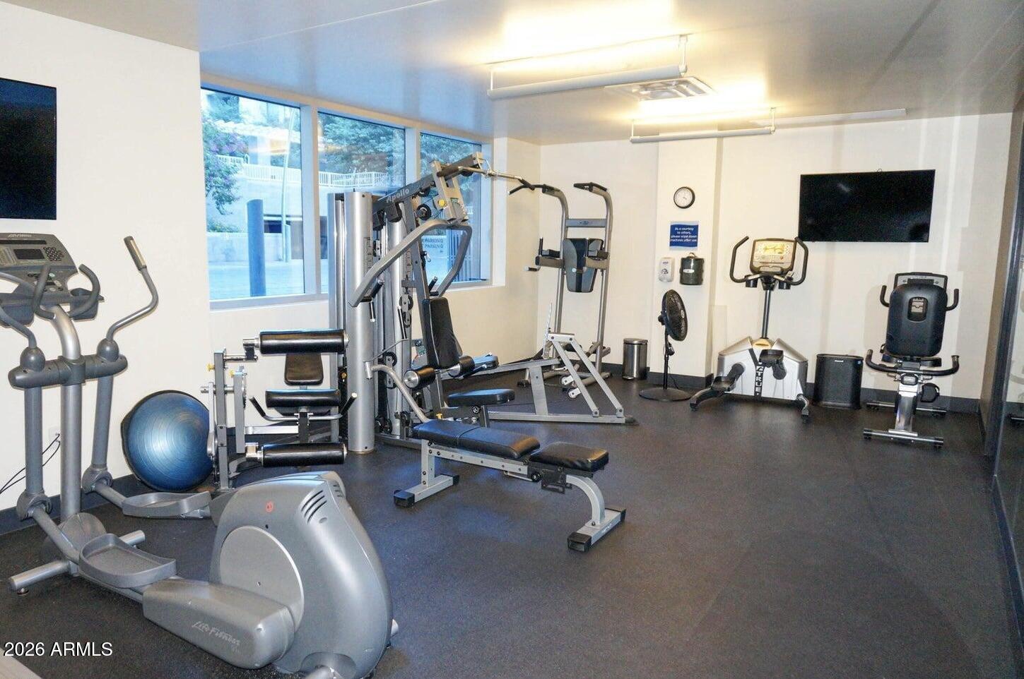 140 E RIO SALADO Parkway 610