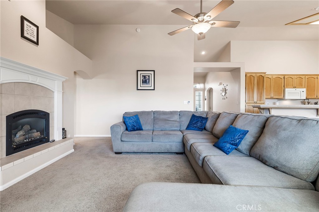 3013 Ceanothus Avenue