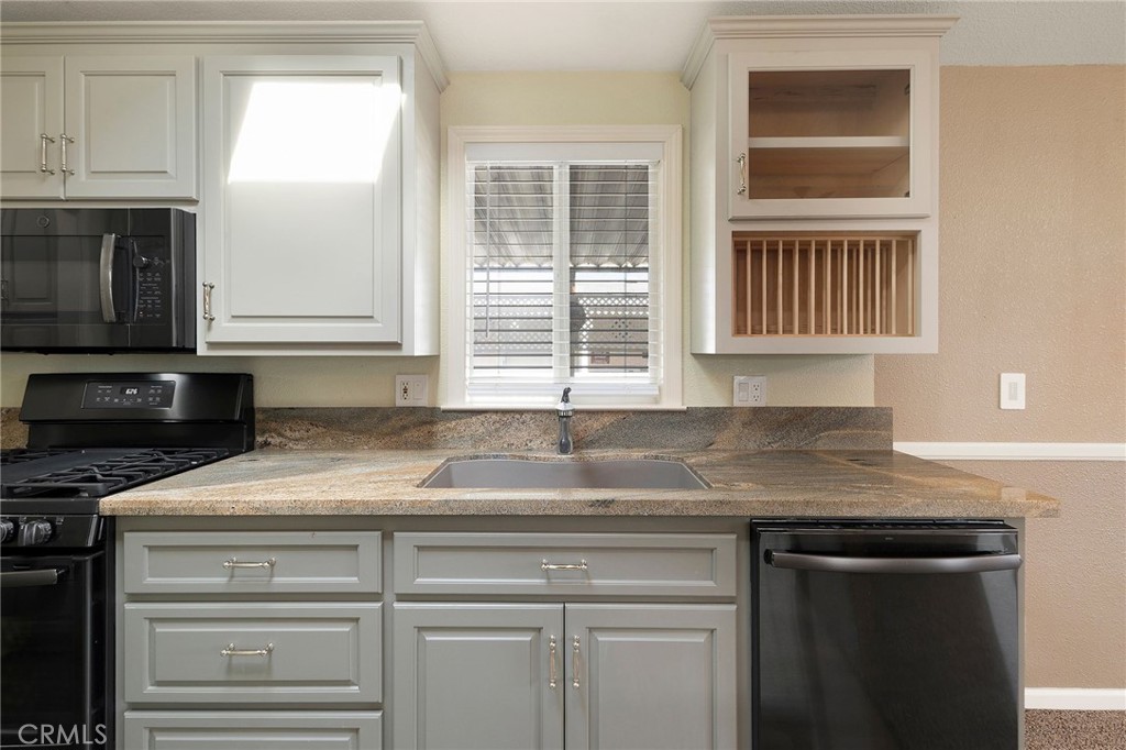 5813 Pacific Heights Road 125