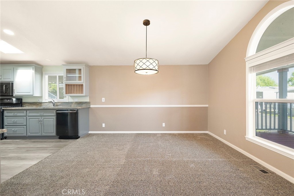 5813 Pacific Heights Road 125