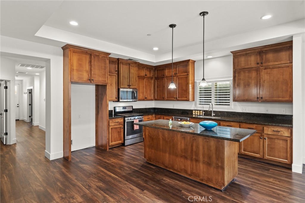 9 Camba Court