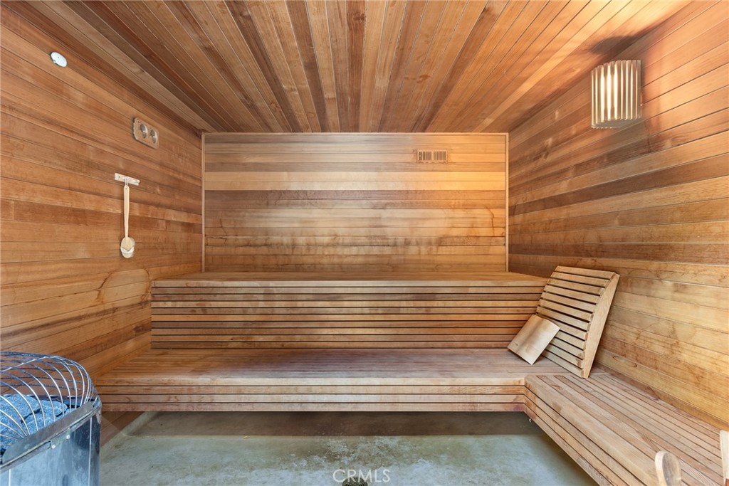 12352 Centerville Road