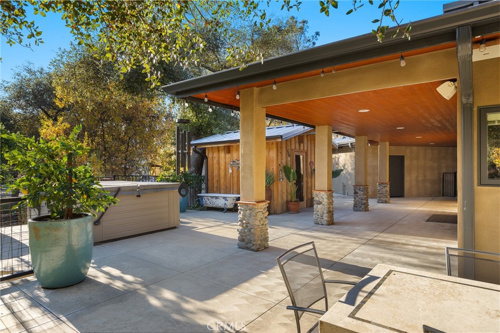 12352 Centerville Road