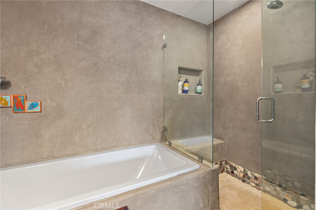 12352 Centerville Road