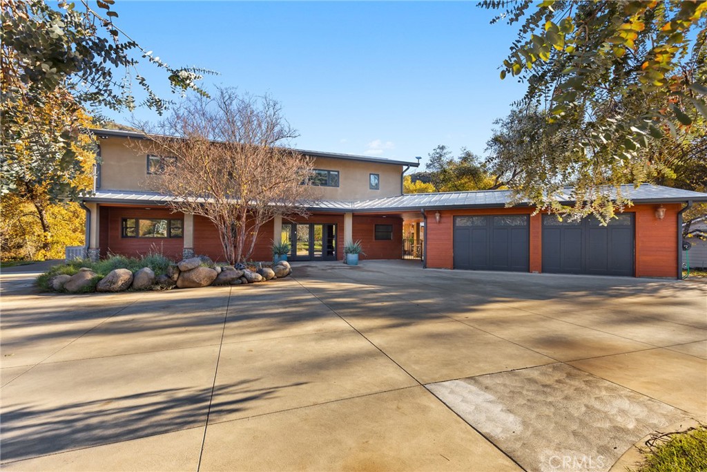 12352 Centerville Road