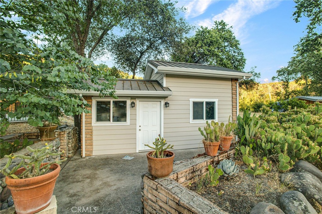 12352 Centerville Road