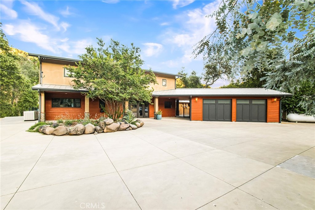 12352 Centerville Road