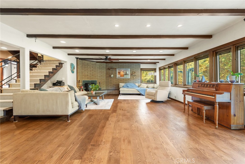 12352 Centerville Road