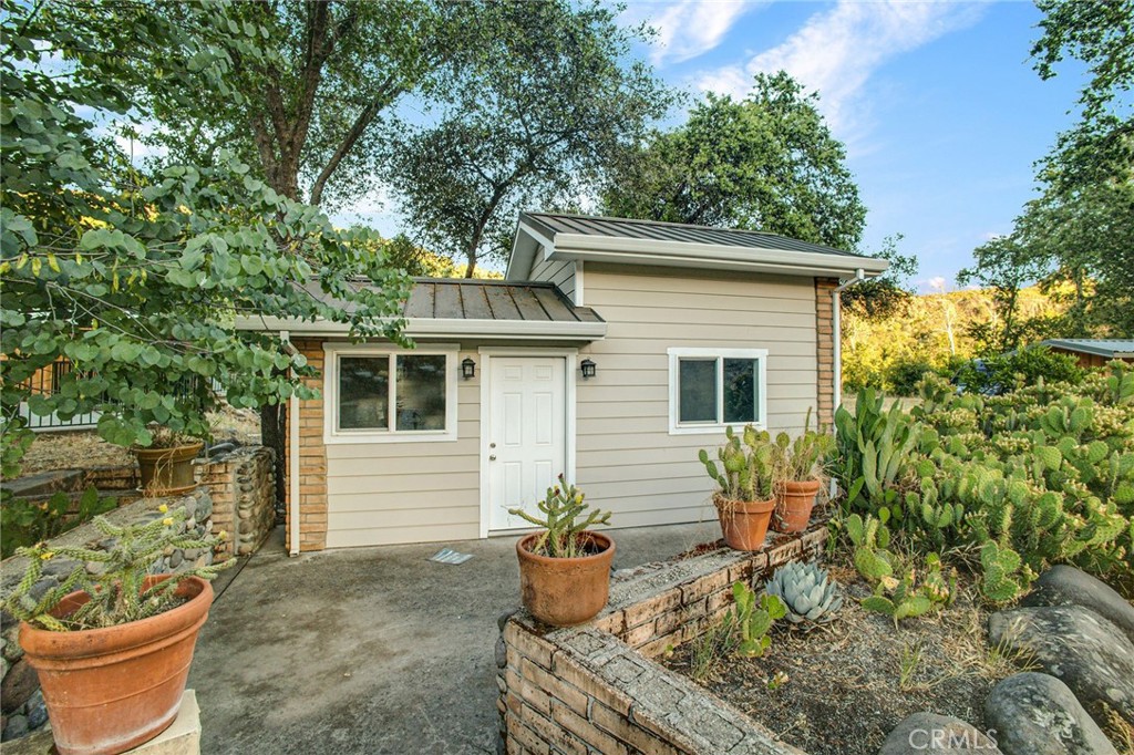 12352 Centerville Road