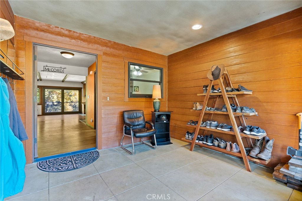 12352 Centerville Road