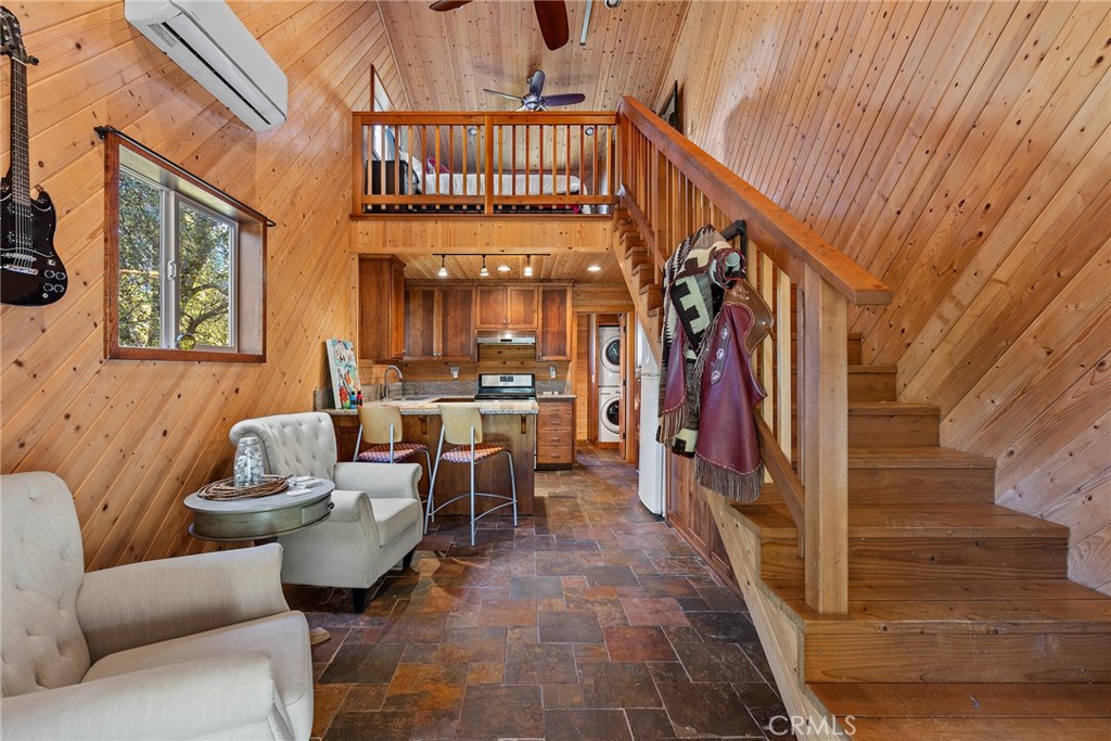 12352 Centerville Road