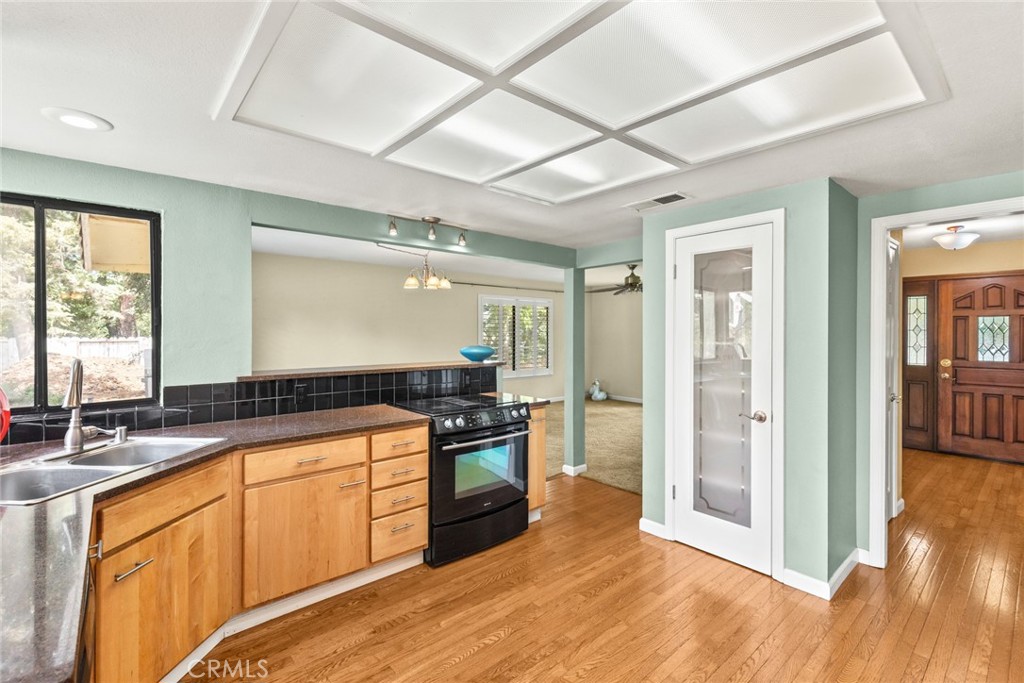 10 Roseanna Court