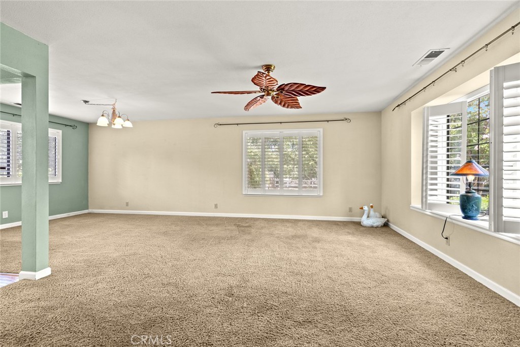 10 Roseanna Court