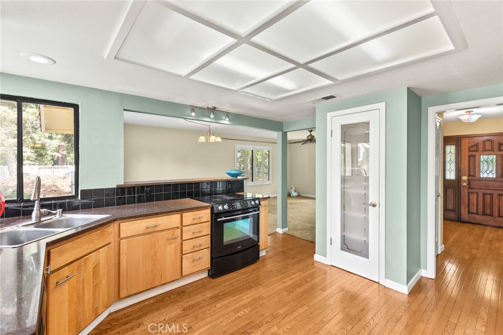 10 Roseanna Court