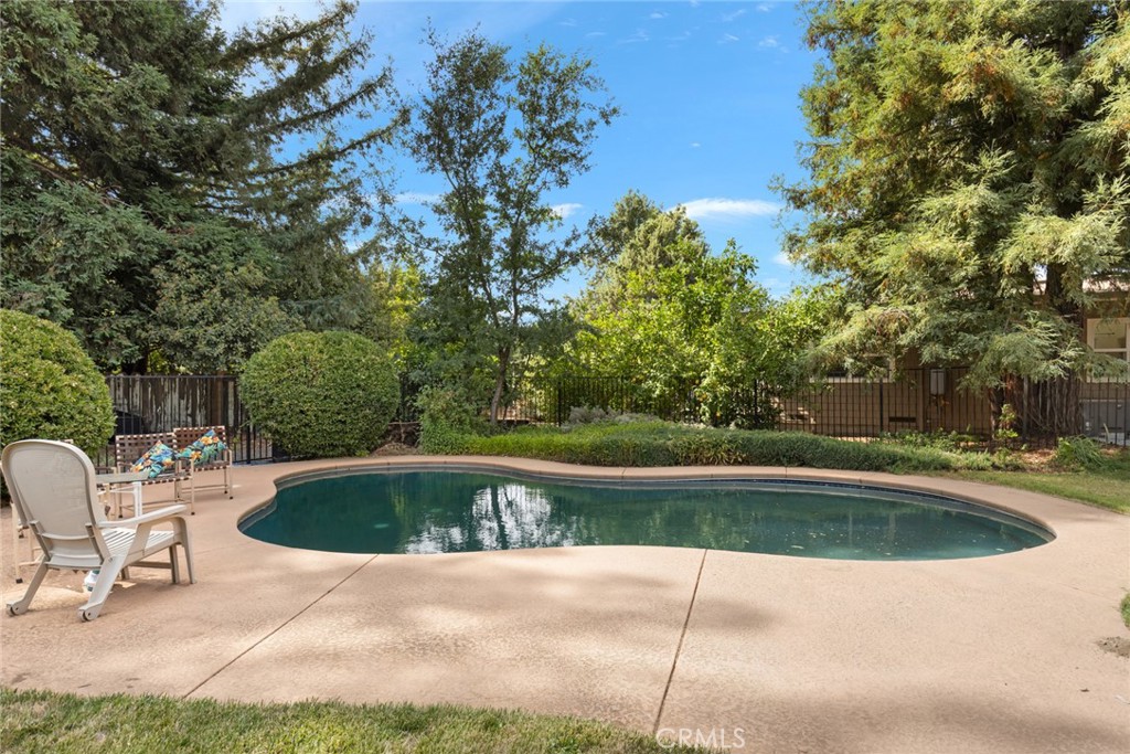 10 Roseanna Court