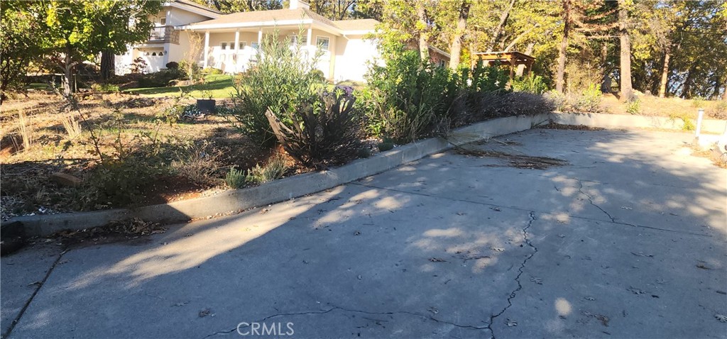 14900 Woodland Park