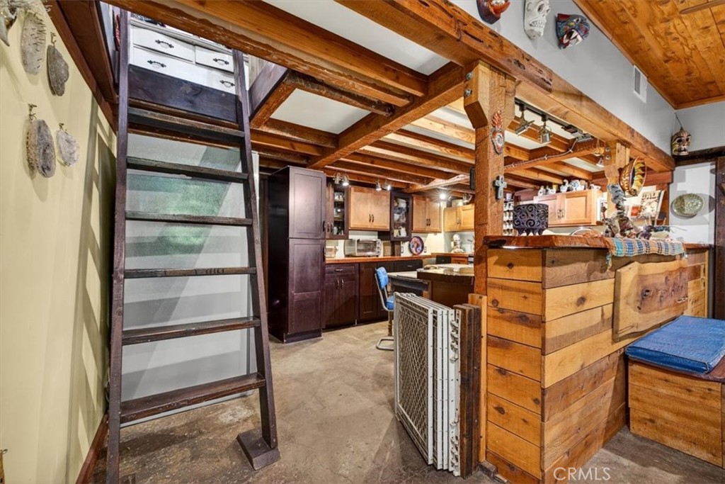 311 Hollow Oak