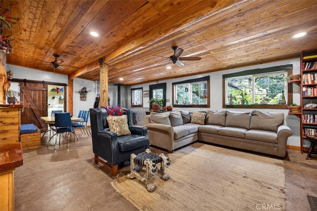 311 Hollow Oak