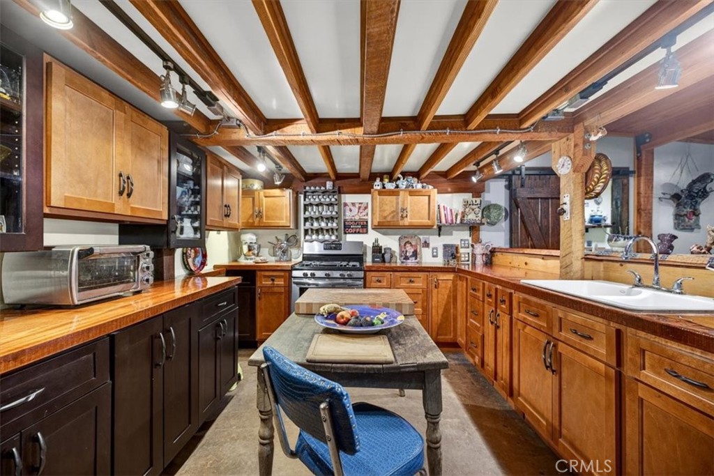 311 Hollow Oak