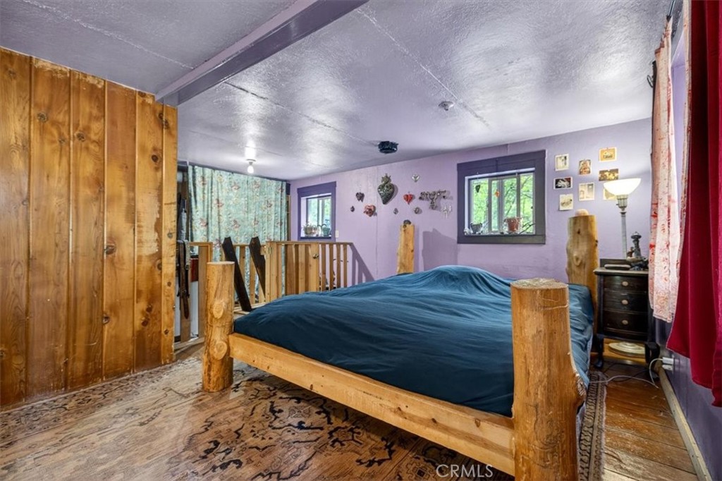 311 Hollow Oak