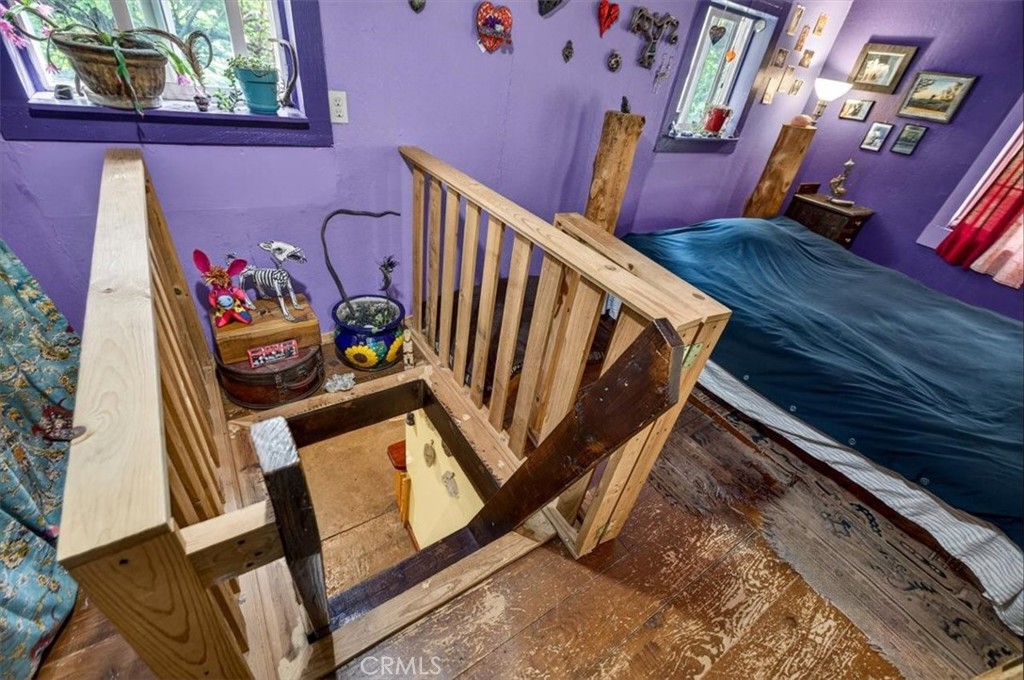 311 Hollow Oak