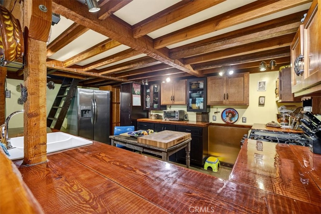 311 Hollow Oak