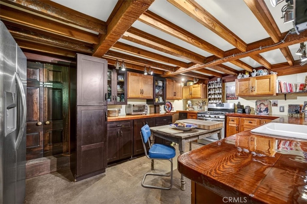 311 Hollow Oak
