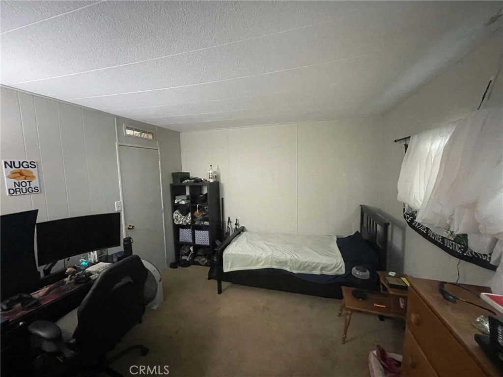 4002 Hicks