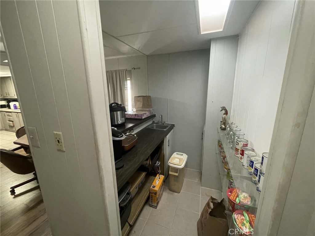 4002 Hicks