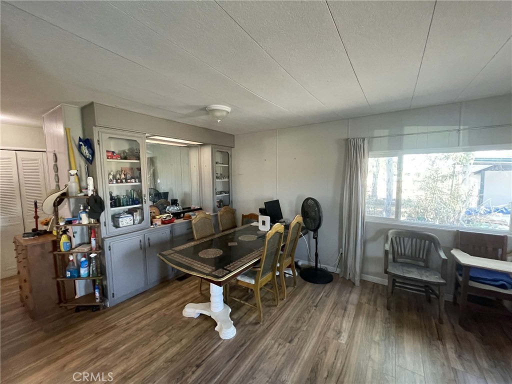 4002 Hicks