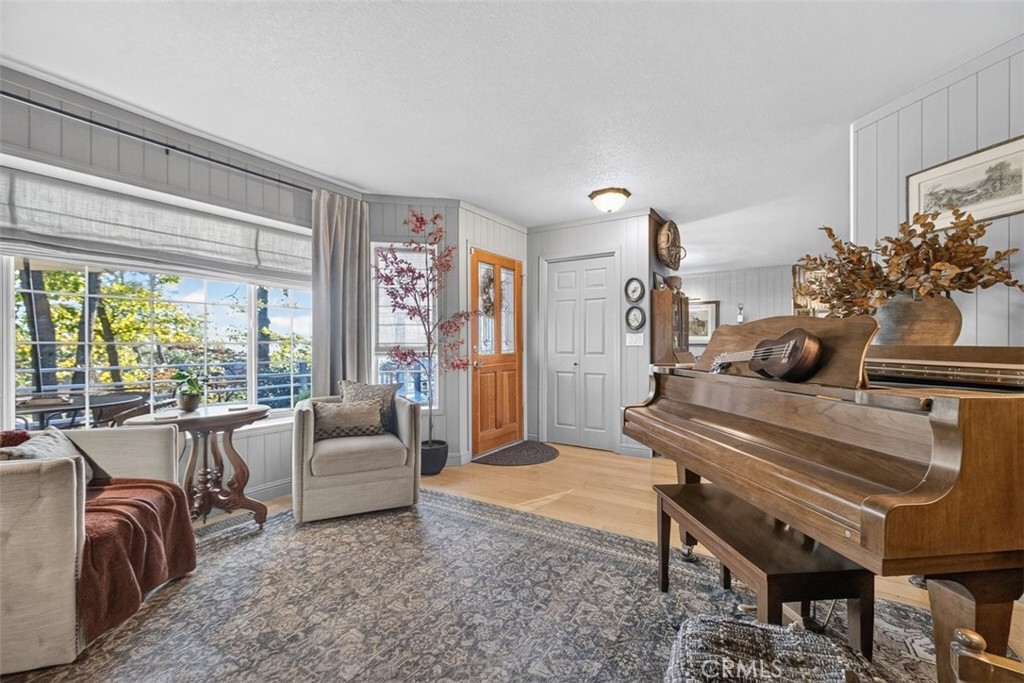 271 Pinewood